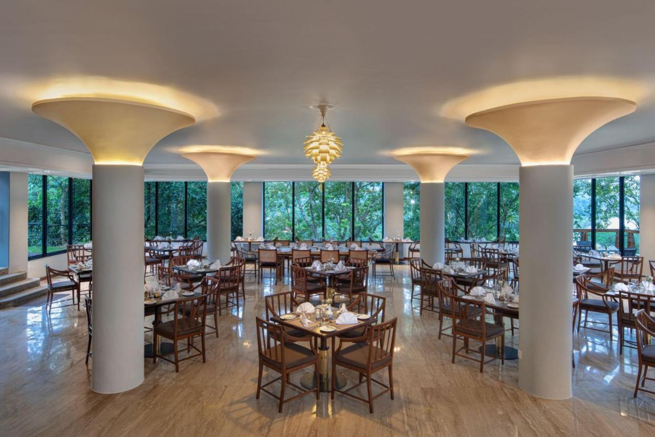 Earl'S Regency Hotel Kandy Ngoại thất bức ảnh
