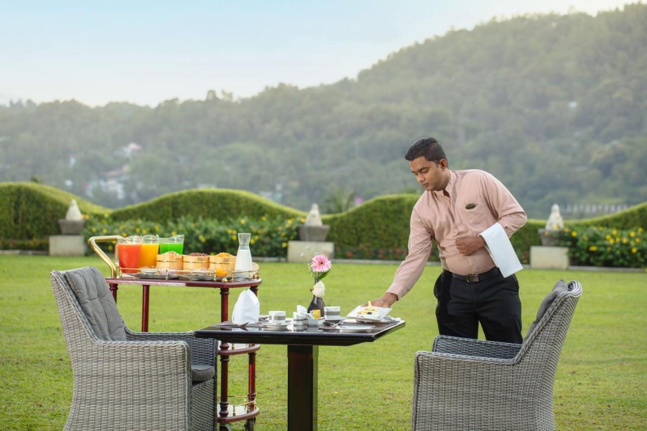 Earl'S Regency Hotel Kandy Ngoại thất bức ảnh