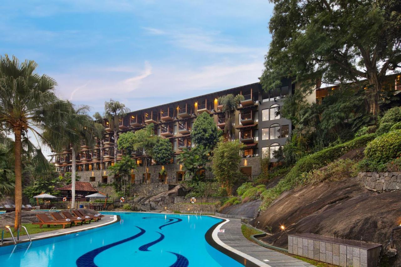Earl'S Regency Hotel Kandy Ngoại thất bức ảnh