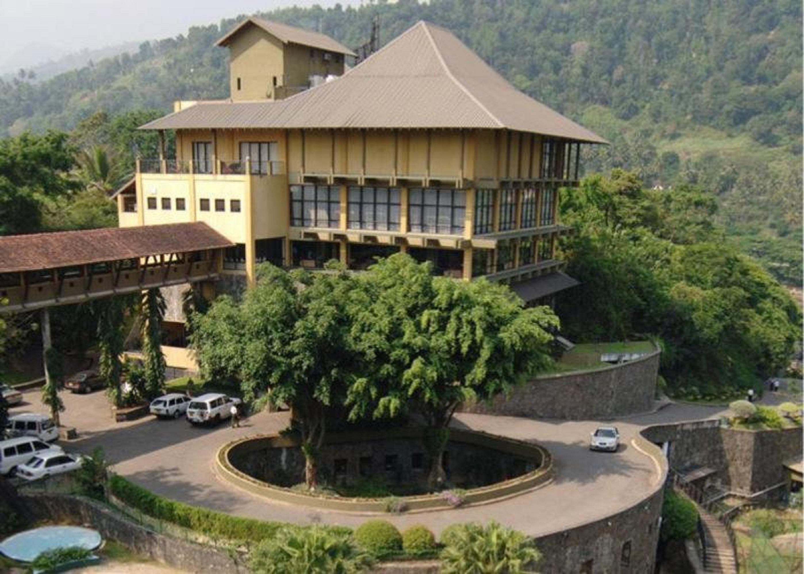 Earl'S Regency Hotel Kandy Ngoại thất bức ảnh
